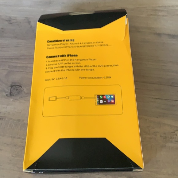 iPhone dongle plug that adapts phone into a dvd/car play system. - Picture 3 of 4